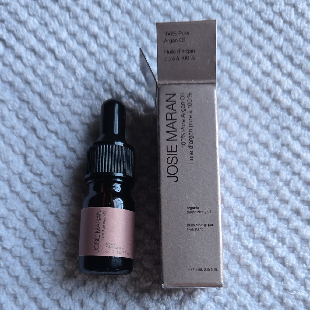Josie Maran Argan Oil - Black Bottle with Pink Label